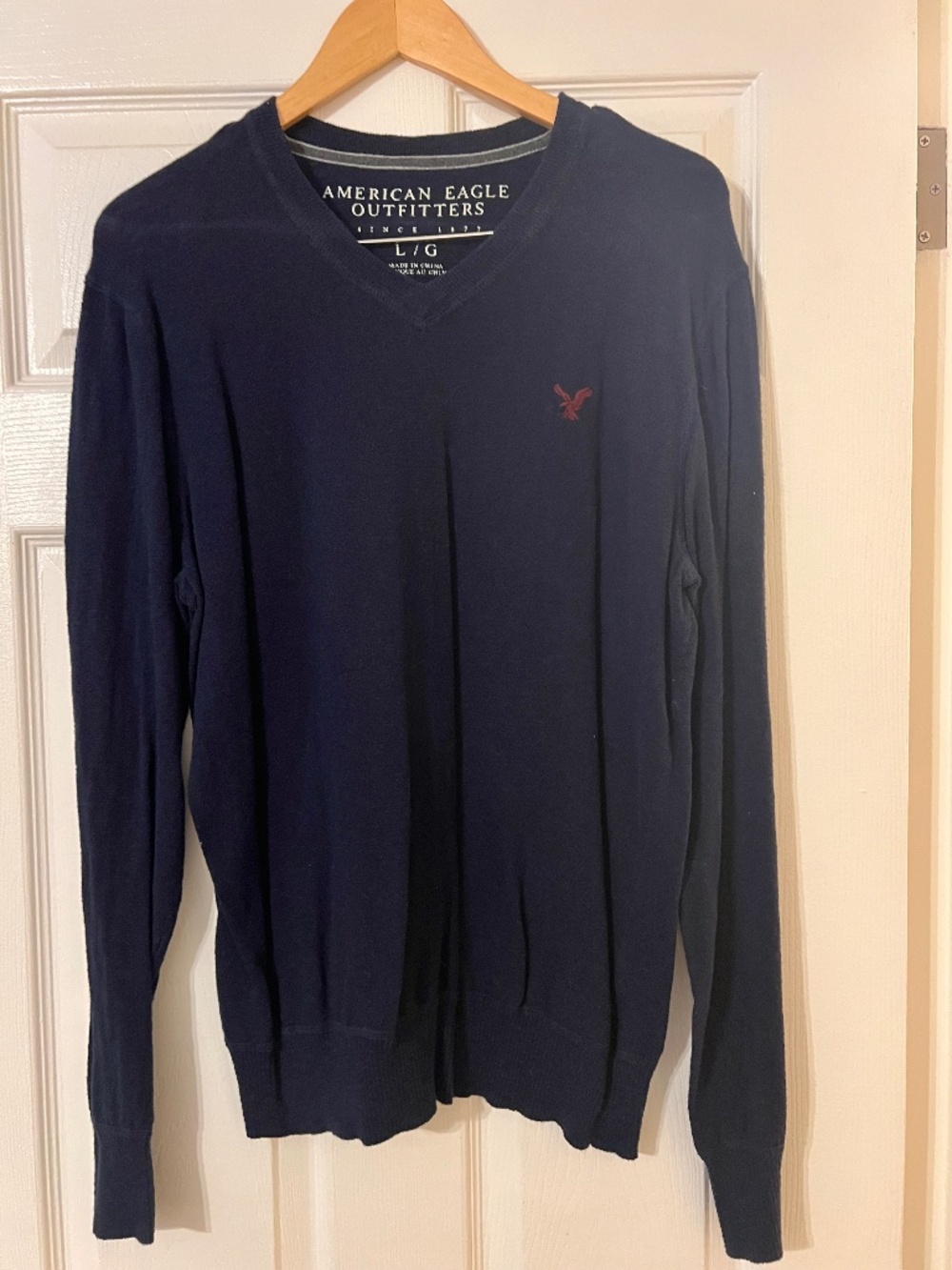 Men’s large v neck sweater